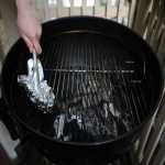 Uses for Aluminum Foil - Grill Cleaner