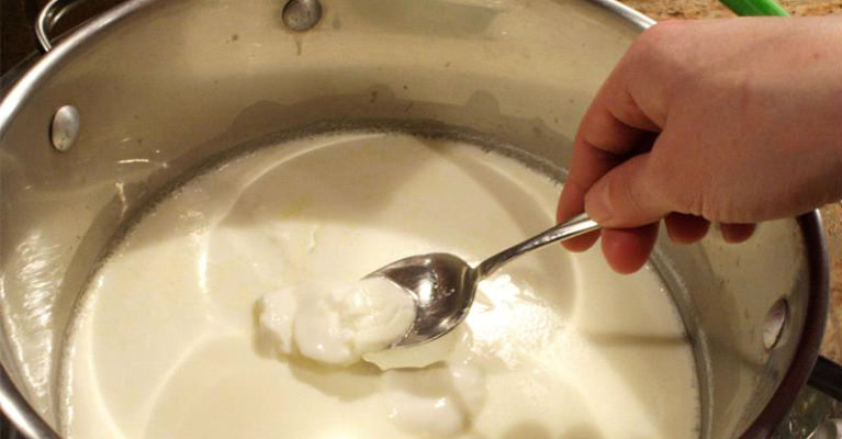 How to Make Your Own All-Natural Yogurt in 5 Easy Steps